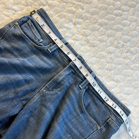 PAIGE BRAND VERDUGO ANKLE BLUE JEANS. MID-RISE ZIP FLY BUTTON CLOSURE. SIZE 28 - Picture 11 of 12